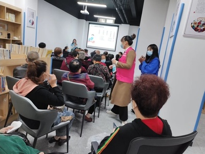 郫都區唐昌鎮鳴鳳社區家長學校 共建和諧家庭，助力孩子成長